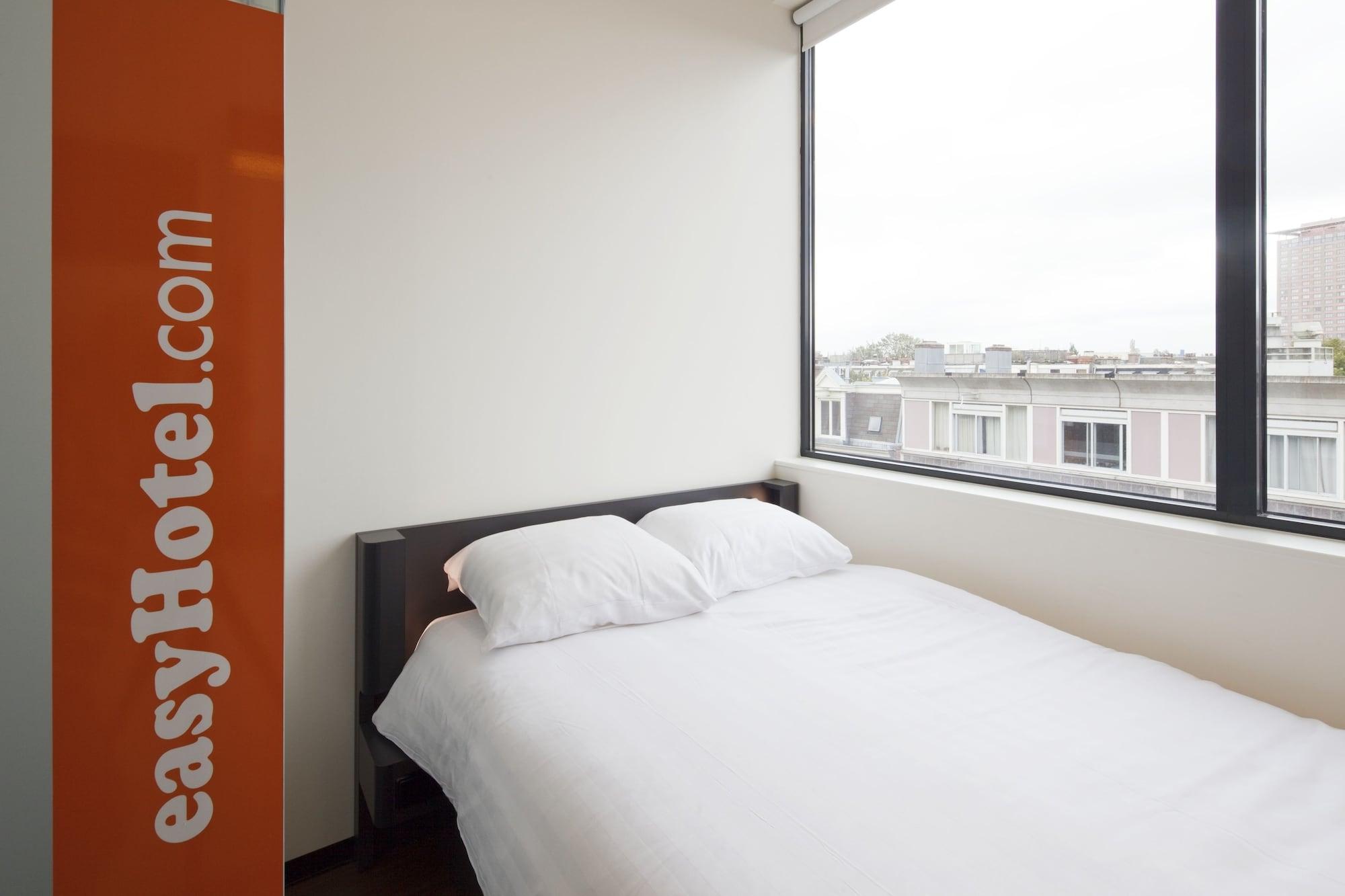 Easyhotel Amsterdam City Centre South Exterior photo