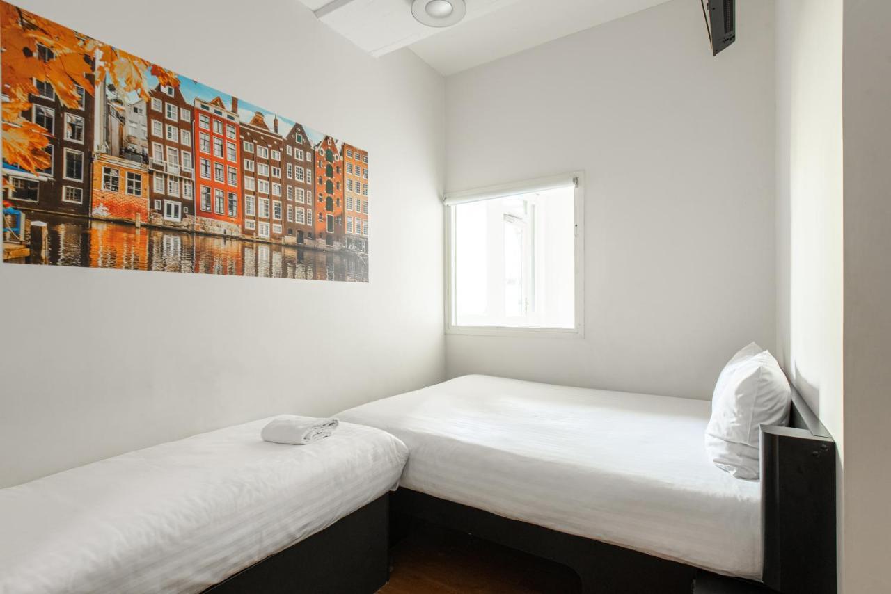 Easyhotel Amsterdam City Centre South Exterior photo